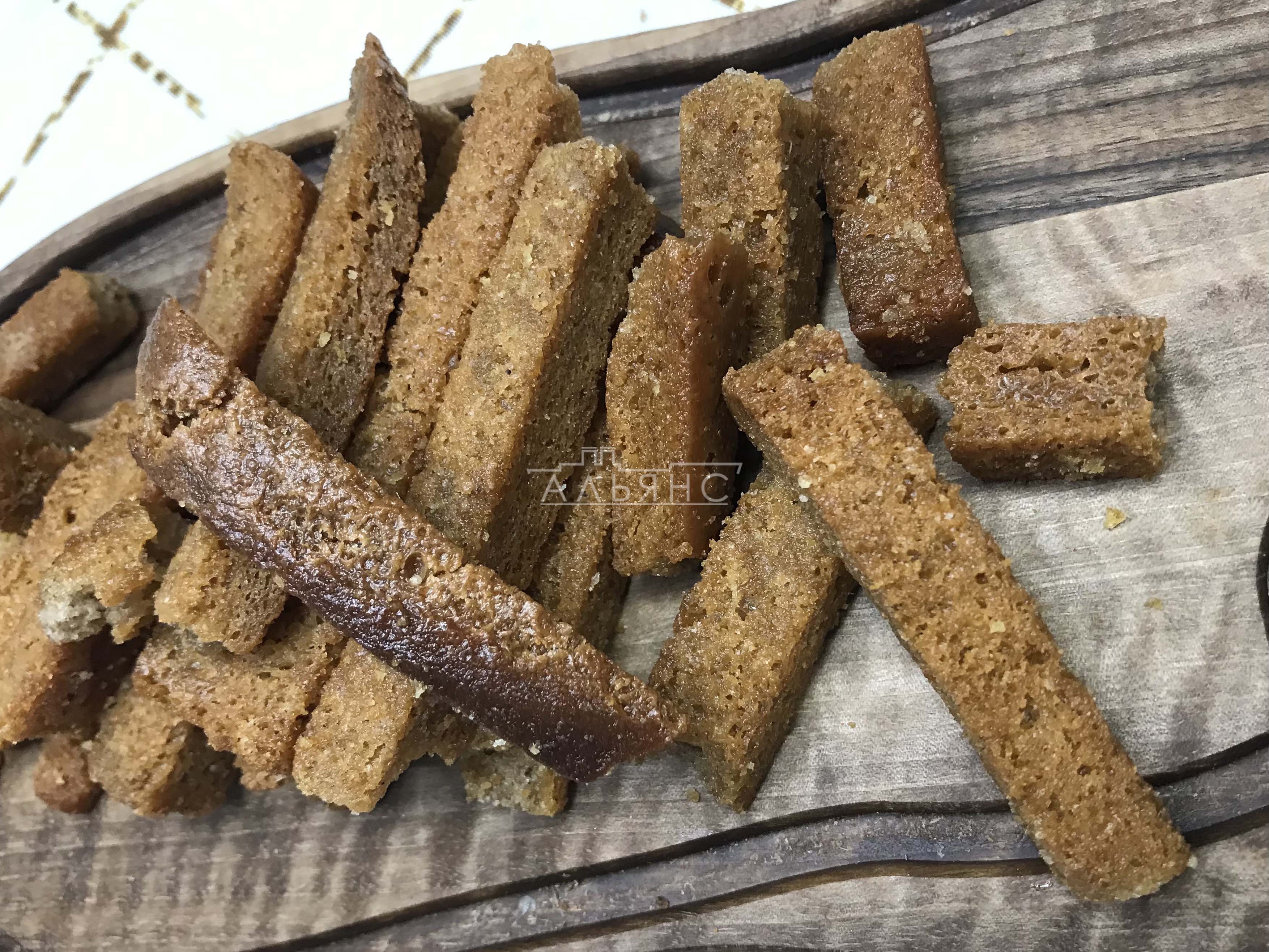 Деревенские гренки с чесноком в Астрахани