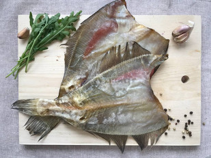 Кальмар паутинка: Камбала ёрш (Мурманская) вяленая