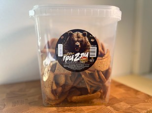 Гренки: Ведро Ржаные гренки со вкусом Баварские колбаски (1 кг)