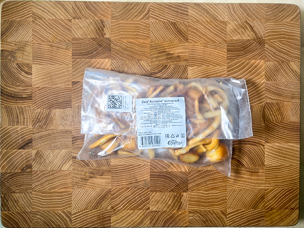 Сыр 150 гр ГОРНЫЙ СЫРОВАР (Ассорти копчёный) в Астрахани