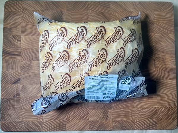 Сыр 1 кг ГОРНЫЙ СЫРОВАР (Паутинка со вкусом красной икры) в Астрахани