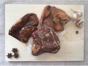 Сухарики с аджикой: Уши свиные (Цельные) 